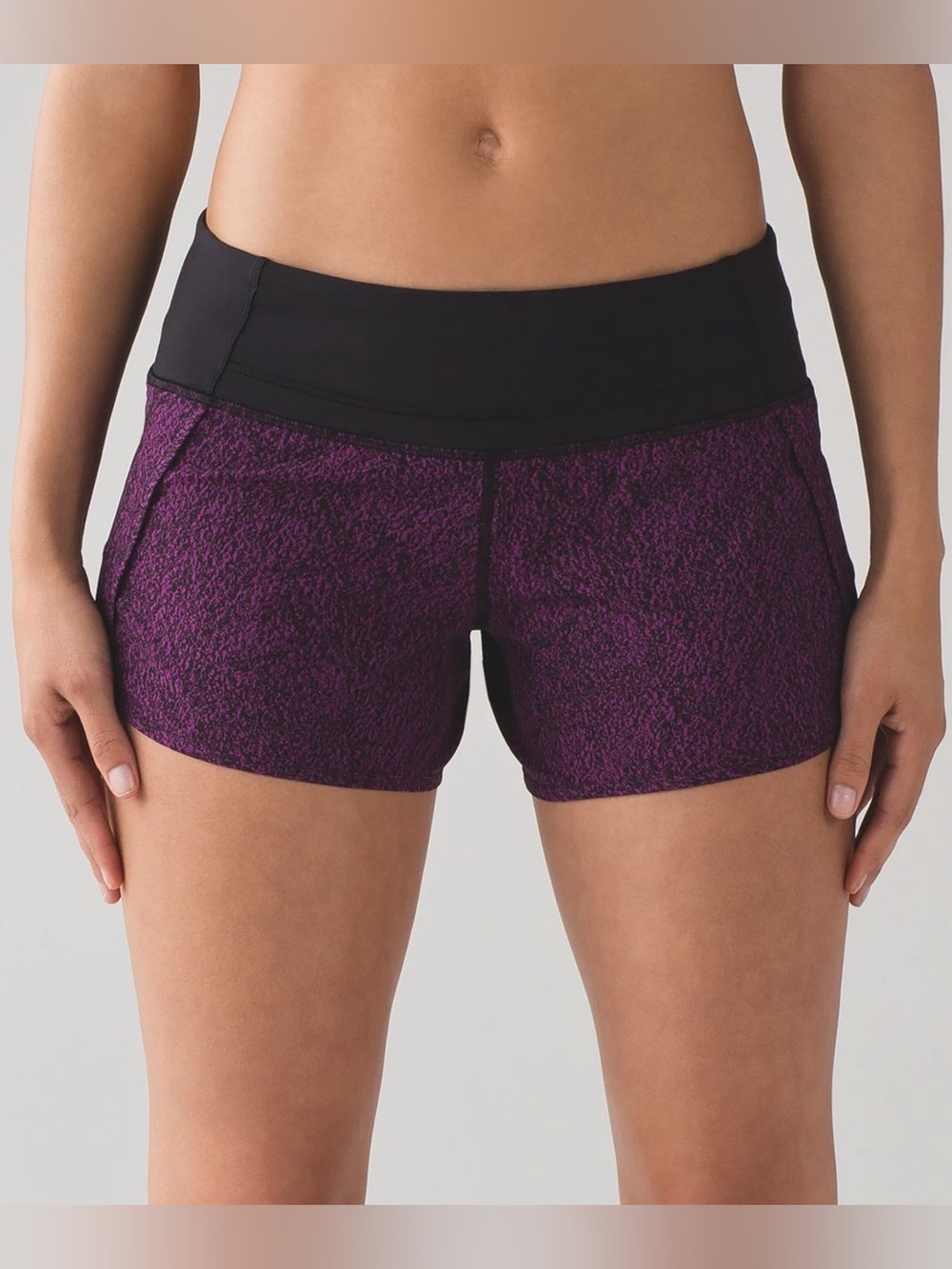 Lululemon Run Times Short (4") Circuit Aurora Black / Black
